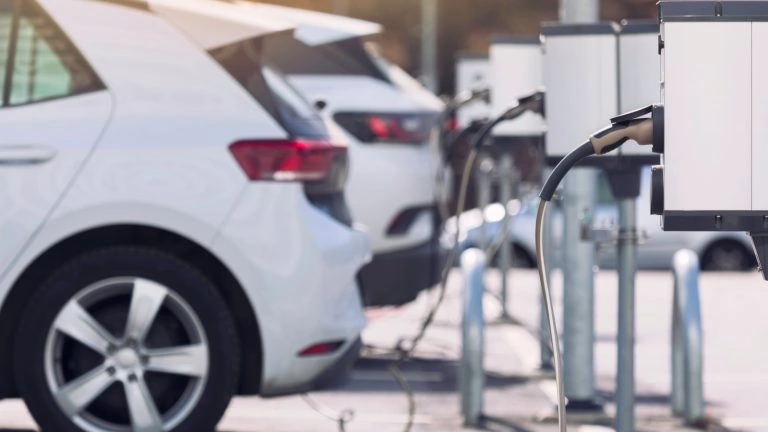 laadpunten elektrisch rijden laadpalen